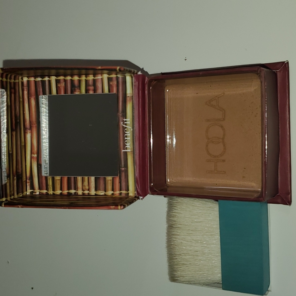 Makeup - Picture 6 of 7